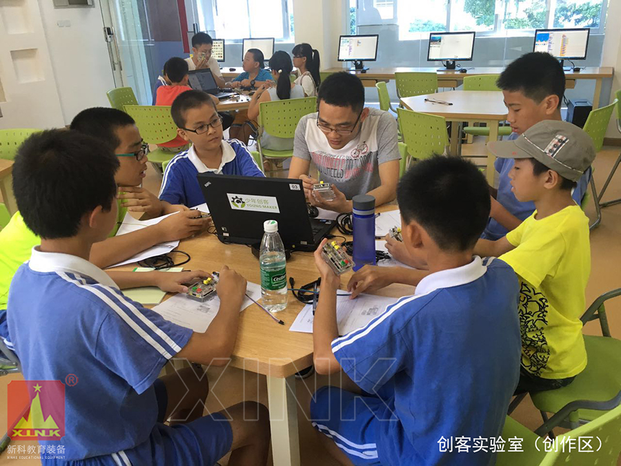 <a href='http://www.100-edu.com' target='1' style='font-size:14px; font-weight:bold; color:#0080ff;'>创客实验室</a>