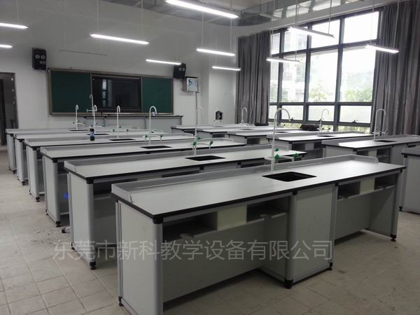 <a href='/chanpin/53-1.html' target='1' style='font-size:18px; font-weight:bold; color:#000000;'>科学实验室</a>设备