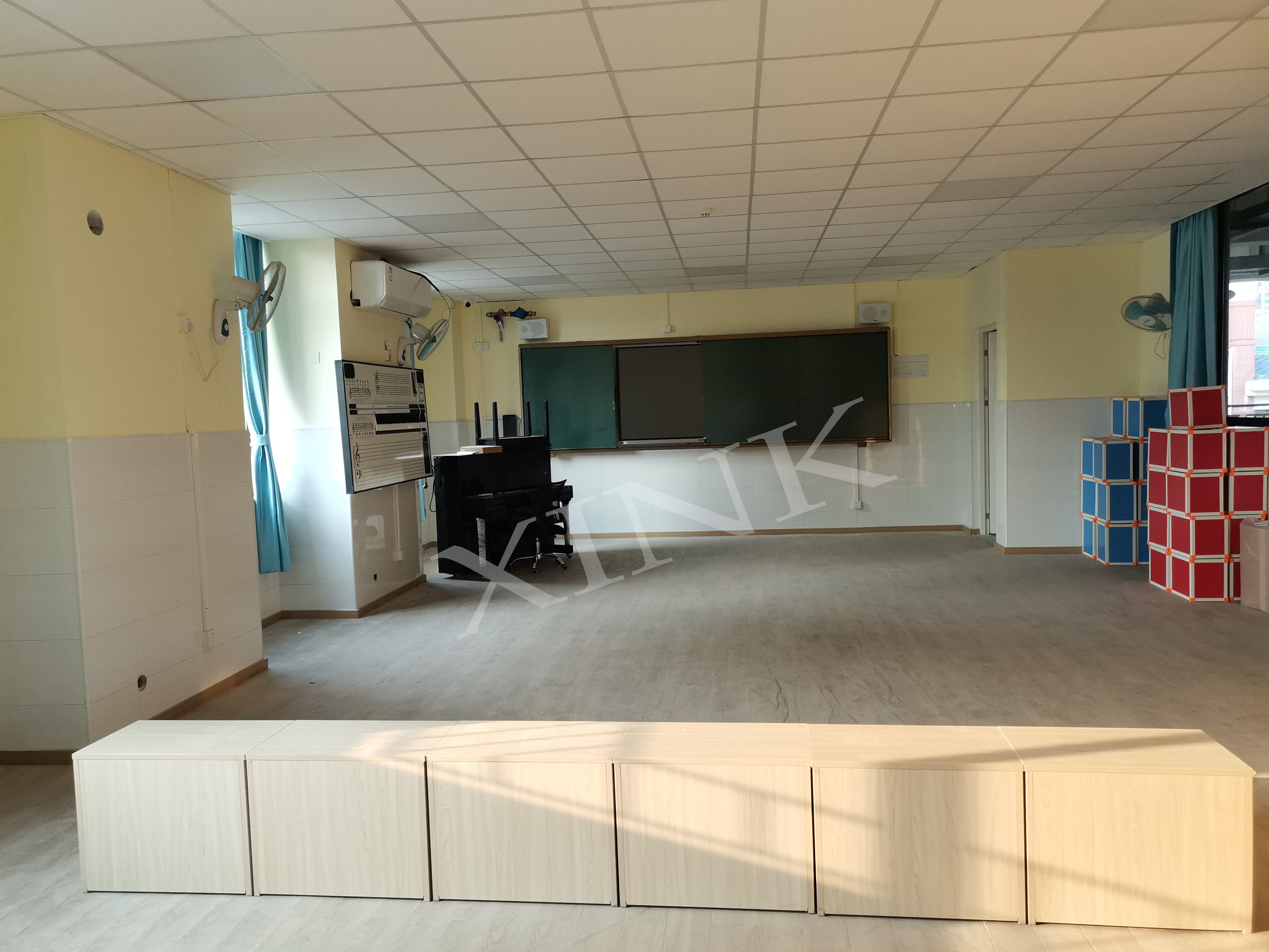 音乐<a href='/chanpin/59-1.html' target='1' style='font-size:18px; font-weight:bold; color:#000000;'>舞蹈室</a>